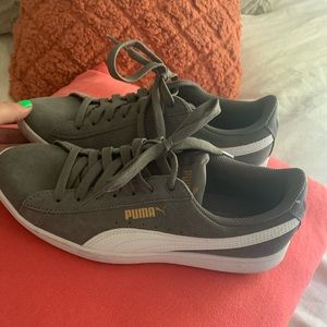 Women’s Puma Grey Sneakers